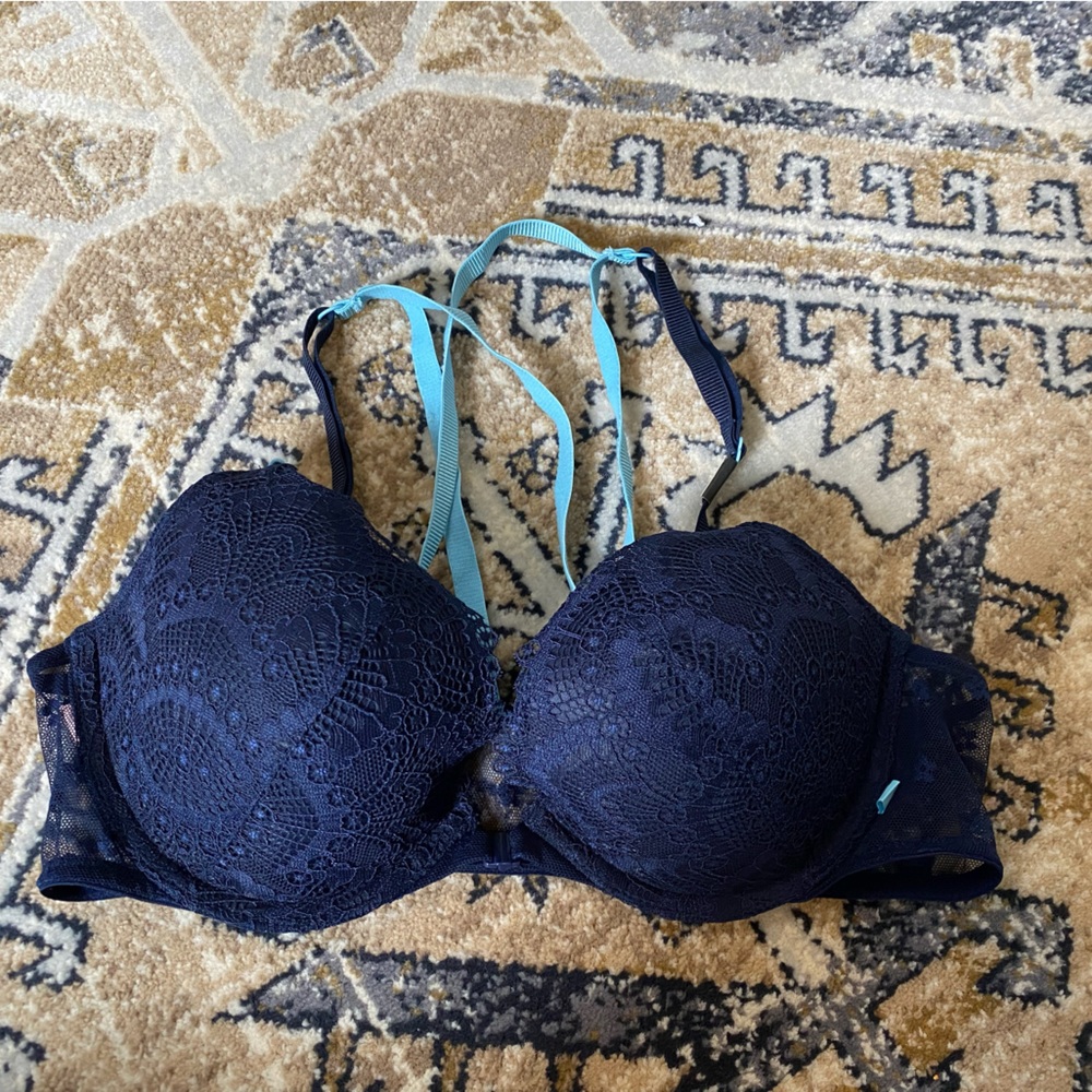 Victoria’s Secret Macy blue front clasp bra.